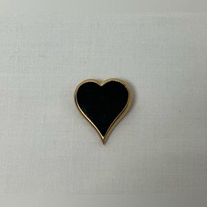 Vintage Signed Sarah Coventry Goldtone Black Magic Enamel Heart Brooch Pin